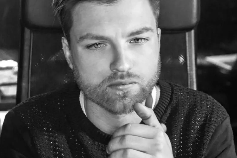 Dima, Gründer und Engineer der OYES Studios